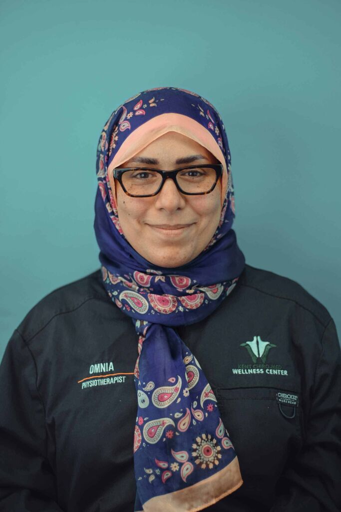 Omnia Aleraky - Portrait -green